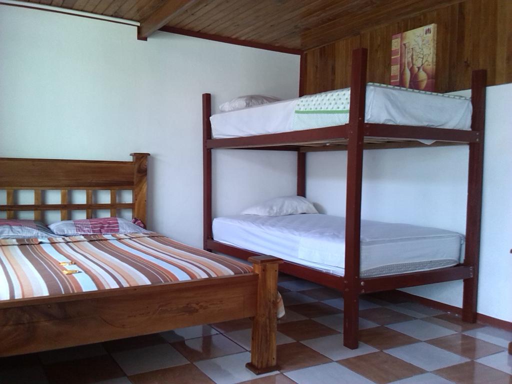 Hostel Rio Danta La Fortuna Стая снимка